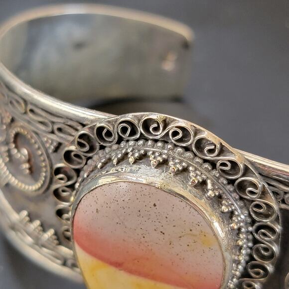 Radiant Horizon Sunset Stone Cuff Bracelet - Sterling Silver Elegance - Picture 5 of 9